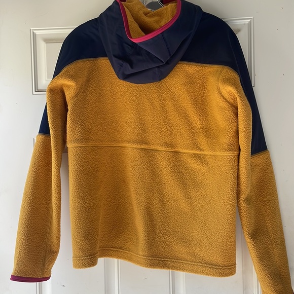 Womens Abrazo Fleece Cotopaxi Jacket - Picture 3 of 6